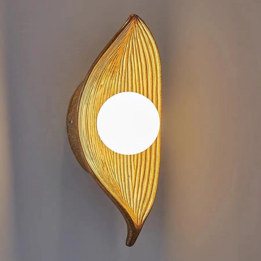 Nordic Leaf Wall Lamp