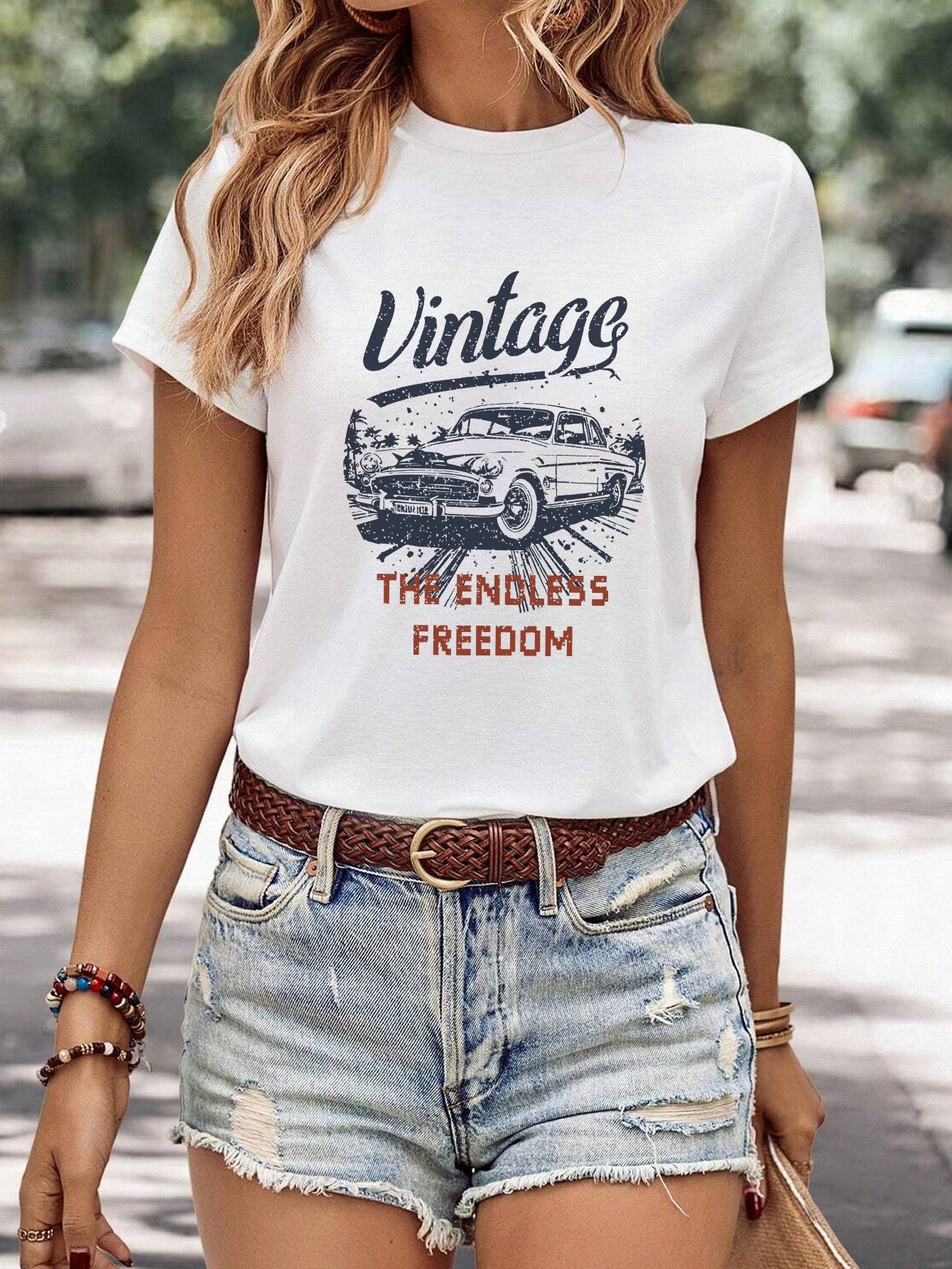 Veyla Minimalist Print Tee